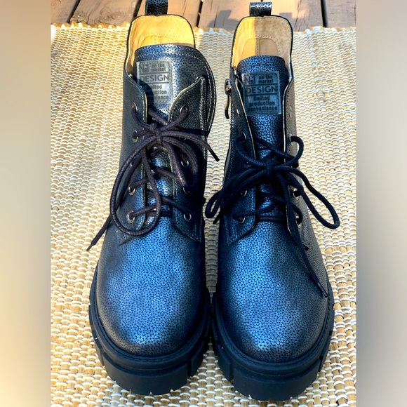 NWOT V-ITALIA s37 Euro blk/gray metallic combat boots Gorgeous! Leather in/out - Picture 2 of 7